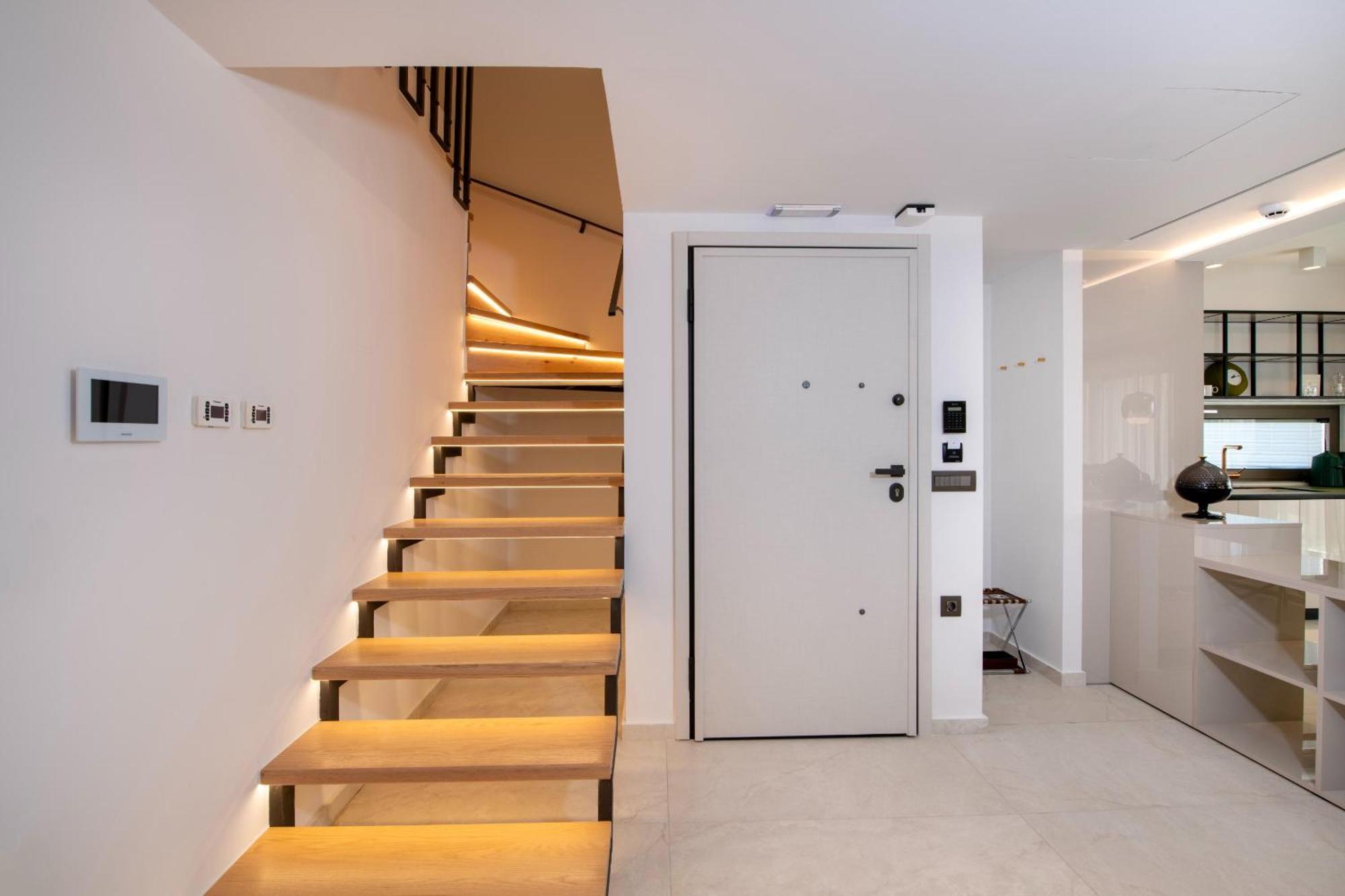 Flos Apartments Korakiai Exterior photo