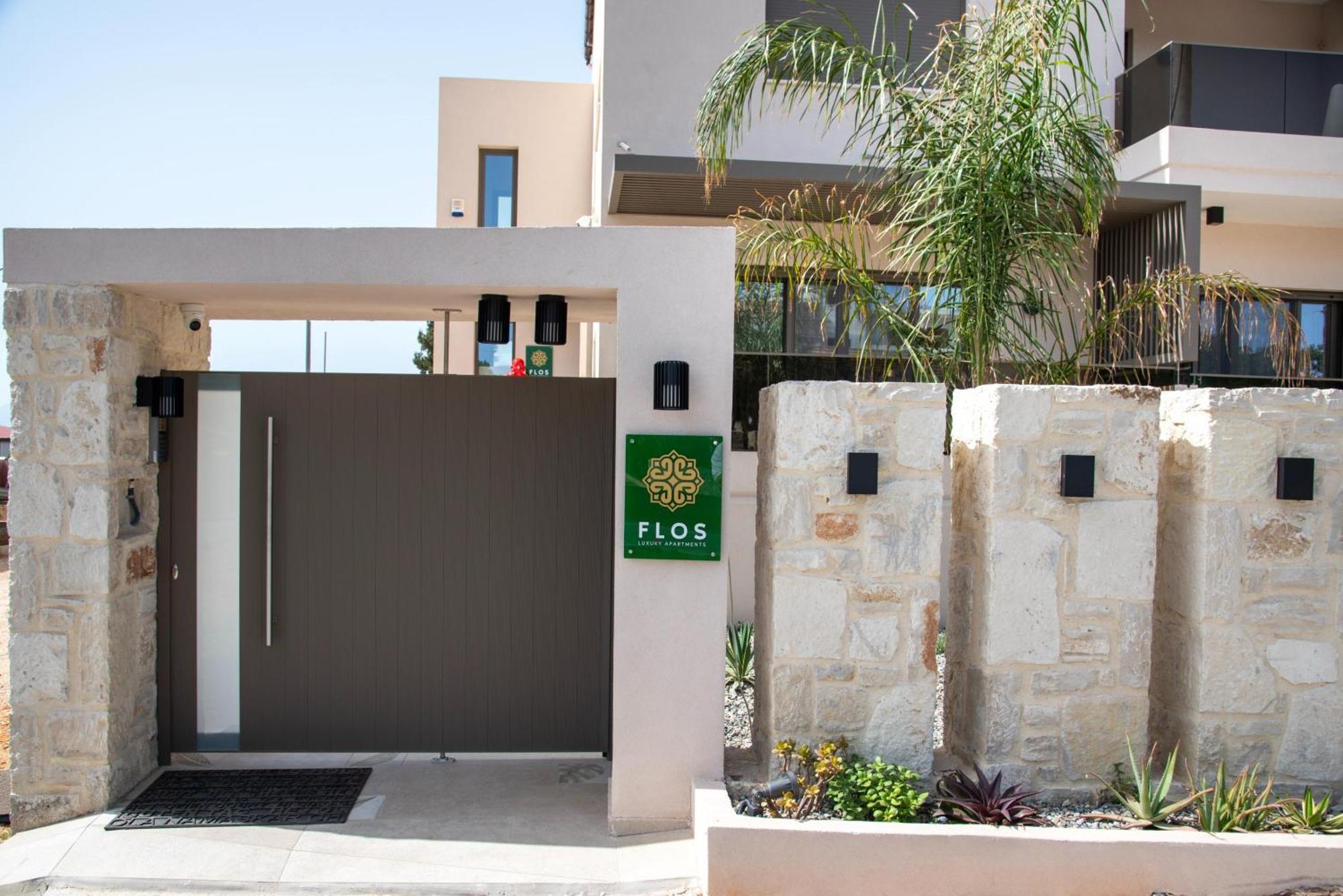 Flos Apartments Korakiai Exterior photo