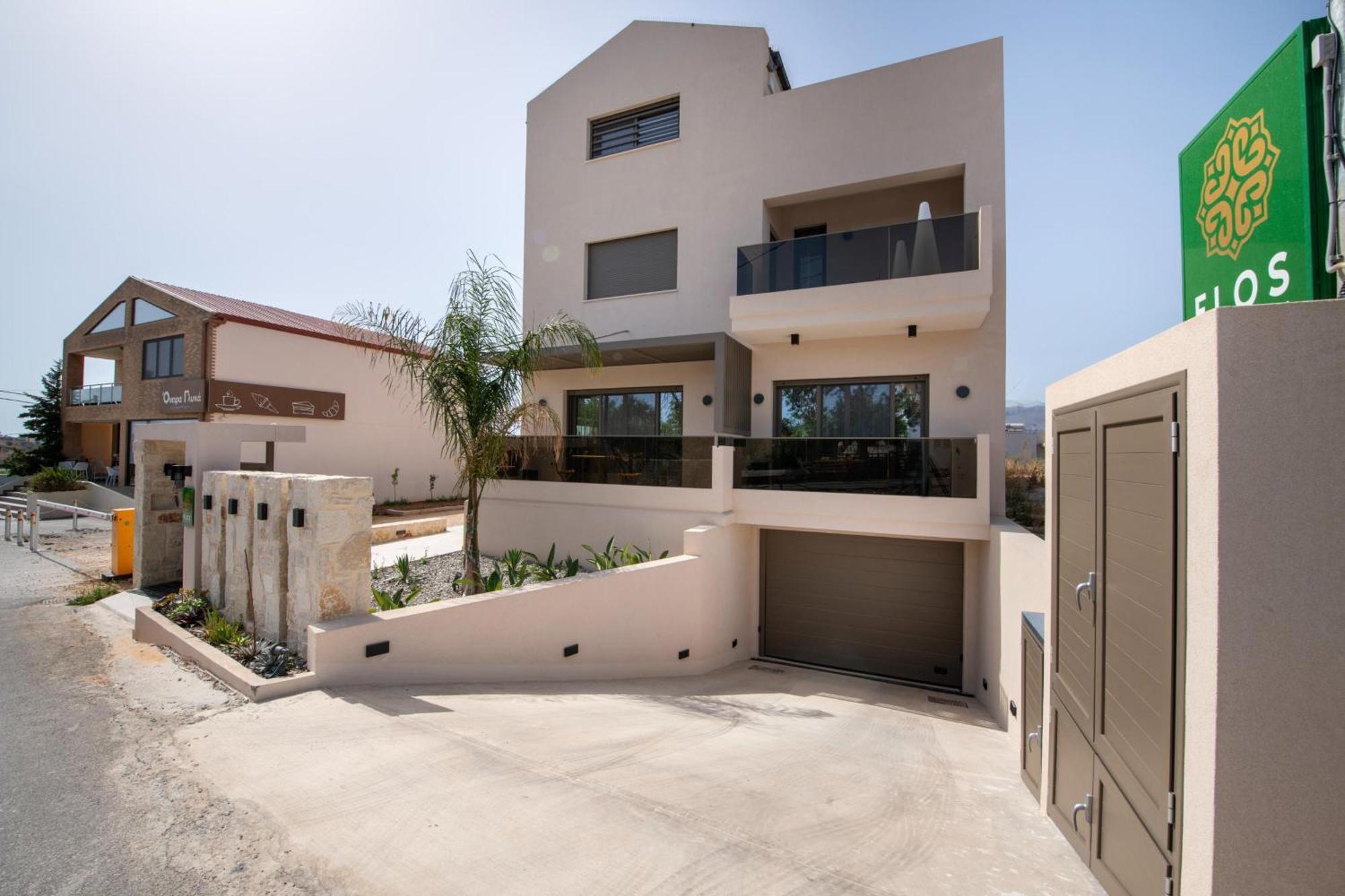 Flos Apartments Korakiai Exterior photo